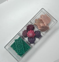 Load image into Gallery viewer, 3 Wax Melt Mystery Box
